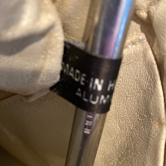 Vintage Metal Mesh Handbag with Chain Handle. Made in Hong Kong. - Picture 7 of 11